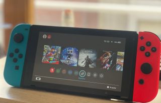 Nintendo Switch Azul/Rojo Neón