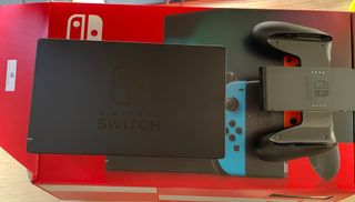 Nintendo Switch Azul/Rojo Neón