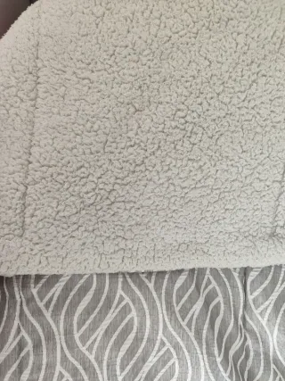 Edredón borrego matrimonial gris