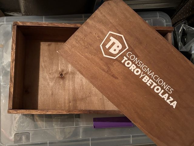 Caja de madera con tapa TB Consignaciones