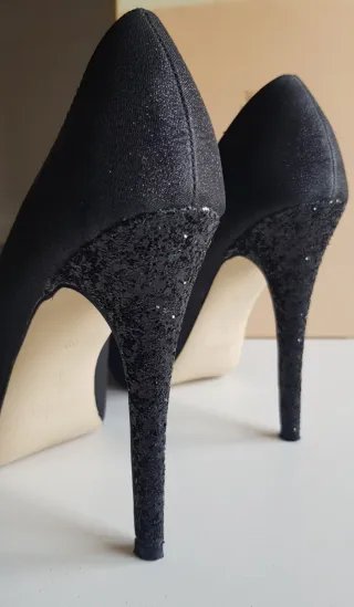 Zapatos de tacón alto tipo peep-toe