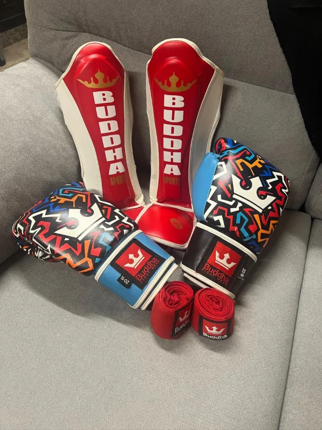 Equipación Kick Boxing Buddha 10oz