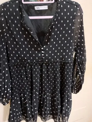Vestido Zara lunares negro talla L