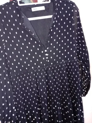 Vestido Zara lunares negro talla L