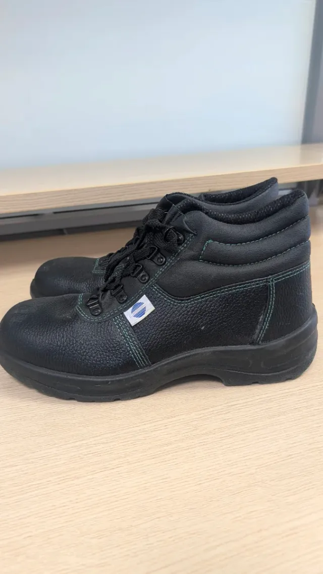 Botas de seguridad negras