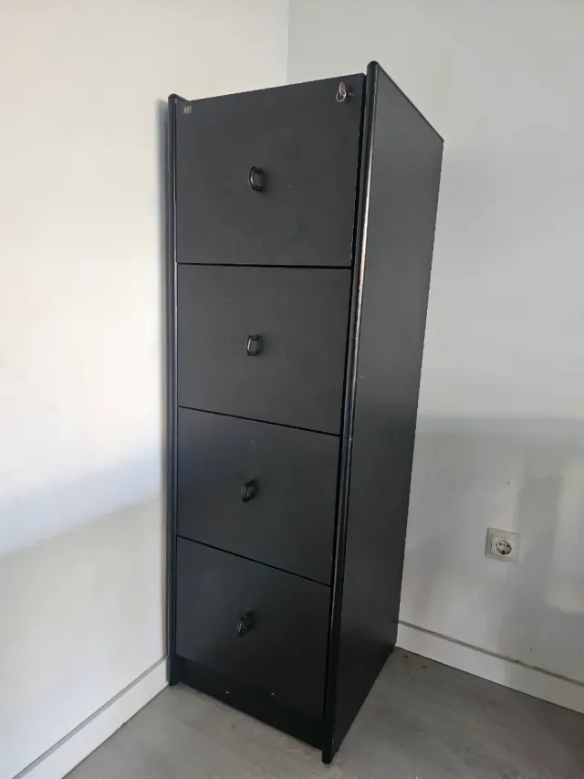Archivador Metálico Negro