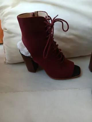 Botines burdeos cordones destalonados T38