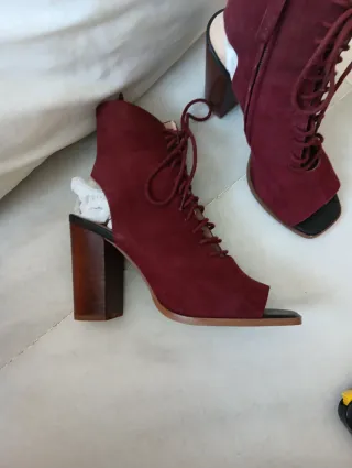 Botines burdeos cordones destalonados T38