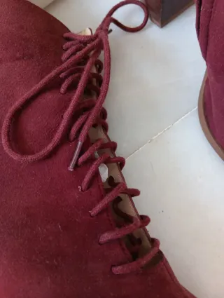 Botines burdeos cordones destalonados T38