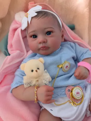 Reborn realizada con genesis ojos de cristal