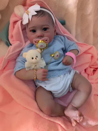 Reborn realizada con genesis ojos de cristal