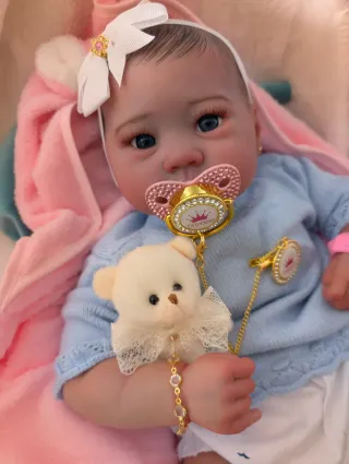 Reborn realizada con genesis ojos de cristal