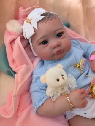 Reborn realizada con genesis ojos de cristal