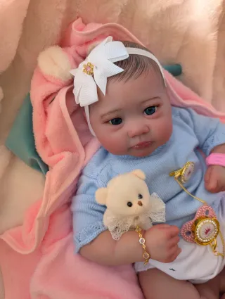 Reborn realizada con genesis ojos de cristal