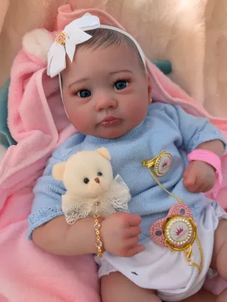 Reborn realizada con genesis ojos de cristal