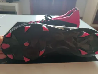 Botas de fútbol Adidas Predator rosa 37 1/3
