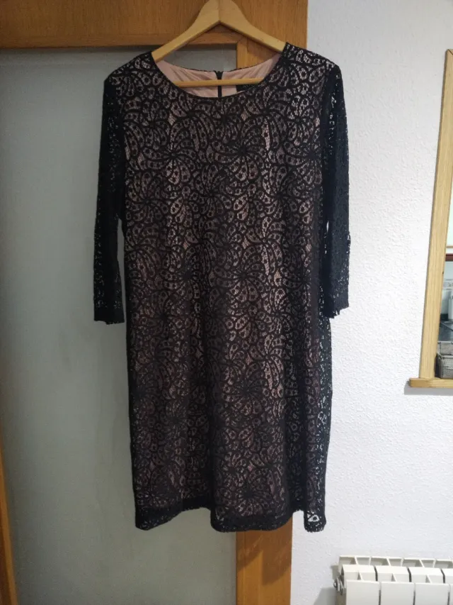 Vestido fiesta negro y rosa encaje