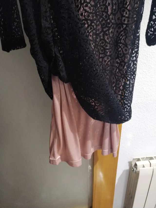 Vestido fiesta negro y rosa encaje