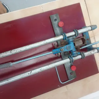 Cortador de azulejos manual