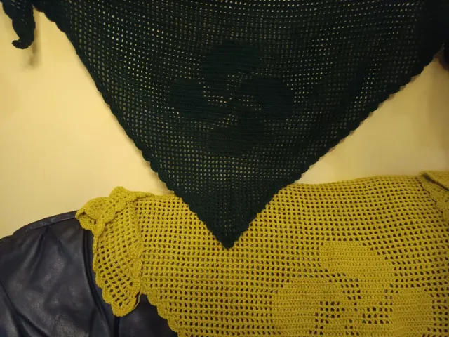 Toquilla neska con lauburu