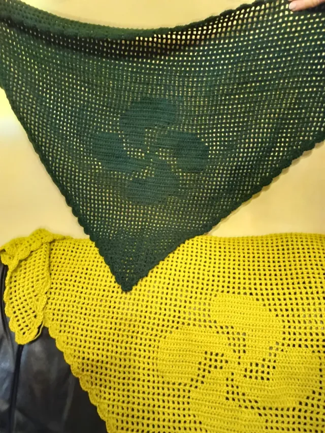 Toquilla neska con lauburu