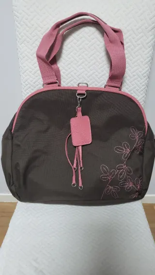 Bolso marrón y rosa con bordado