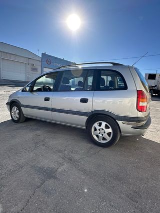 Opel Zafira 2003