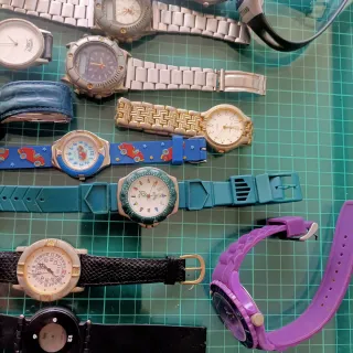 Lote 17 relojes de pulsera