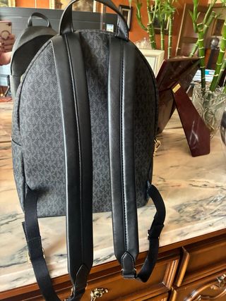 Mochila Michael Kors Negra y Gris