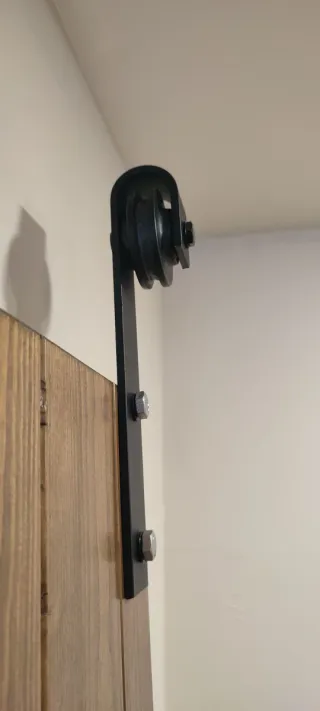 Puerta granero madera maciza con guía