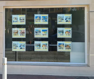 9 Paneles LED A3 para escaparates inmobiliarios