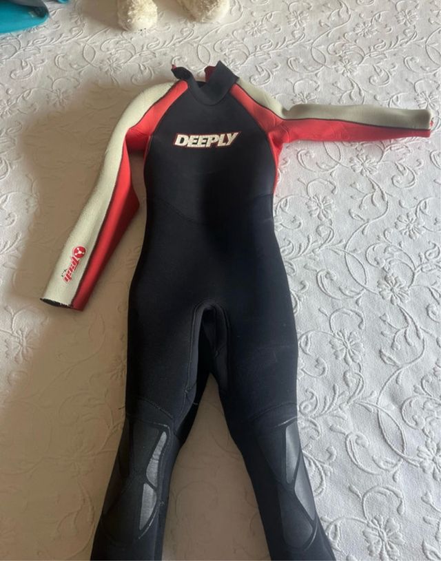 Neopreno surf DEEPLY talla 10 años