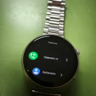 Smartwatch multicolor e argento