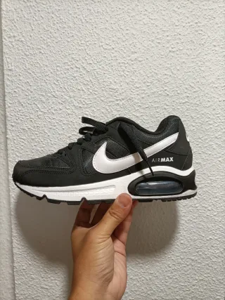 T38,5 Nike Air Max Command Negras