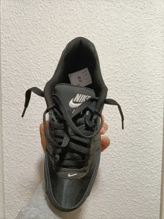 T38,5 Nike Air Max Command Negras