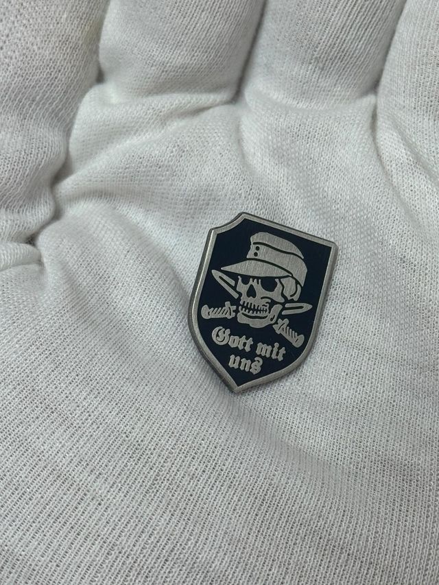 Pin Gott Mit Uns