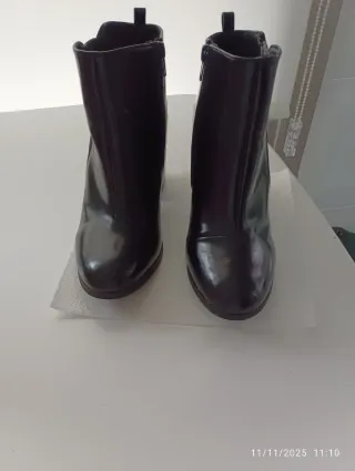 Botines charol negros tacón ancho