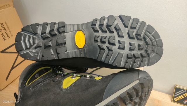 Botas Montaña Bestard Trilogy Goretex suela Vibram