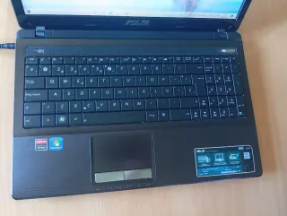 ASUS A53U ordenador portátil