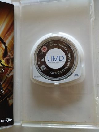 Lara Croft Tomb Raider Anniversary PSP