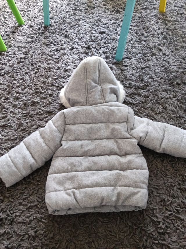 Chaqueta niña con capucha y pelo 18 meses