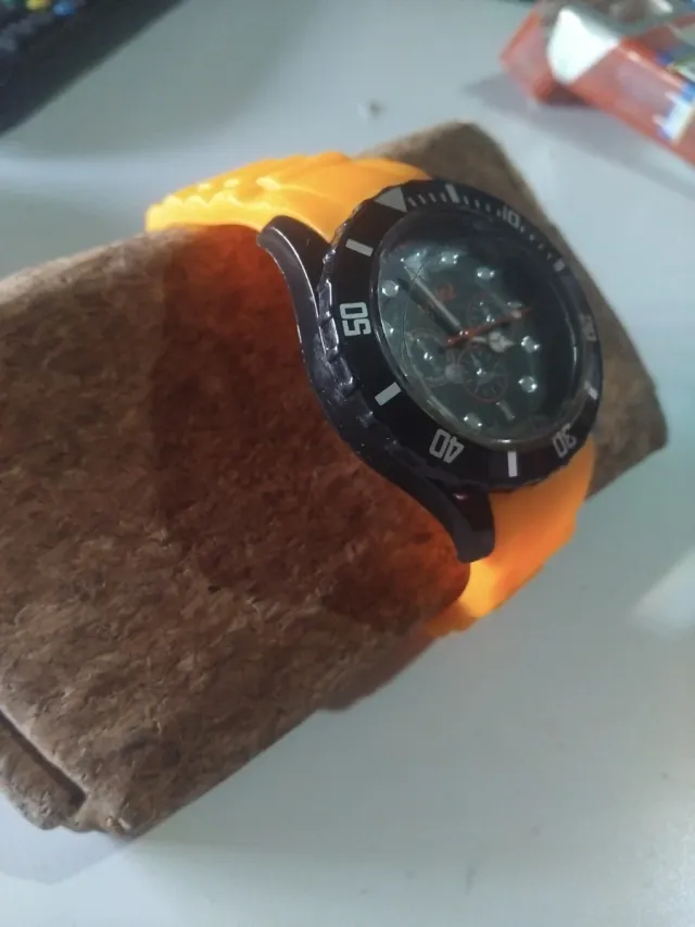 Reloj Negro y Naranja para Hombre