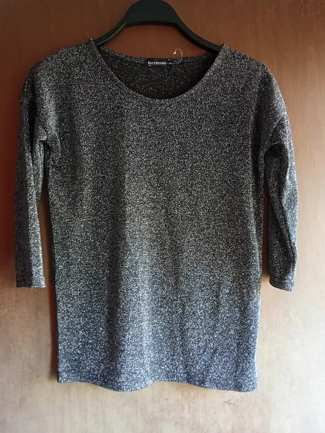 Camiseta gris plateada