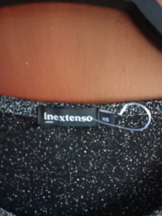 Camiseta gris plateada