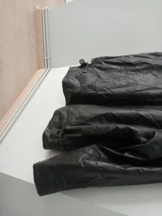 Chaqueta de cuero negra hombre