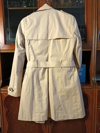 Gabardina beige doble botonadura