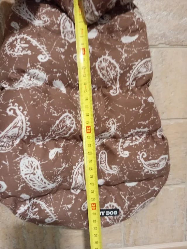 Abrigo para perrito con estampado paisley