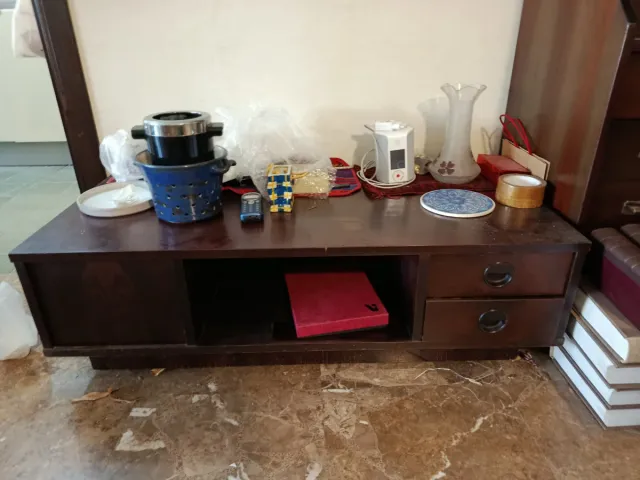 Mueble de salón madera oscura