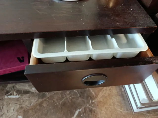 Mueble de salón madera oscura