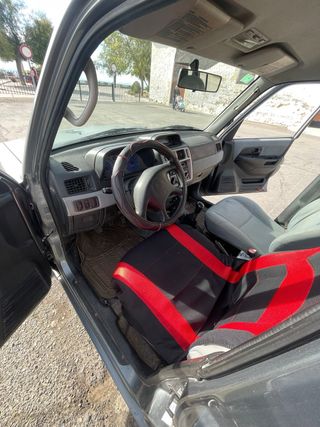 Mitsubishi Montero 2003